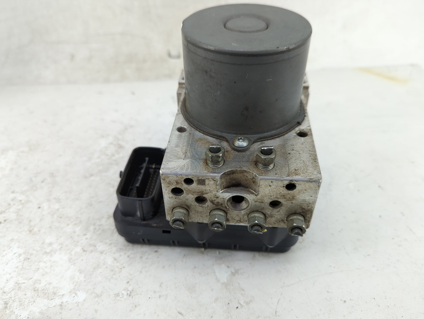 2012 Toyota Rav4 ABS Pump Control Module Replacement P/N:89541-0R012 44540-0R052 Fits OEM Used Auto Parts - Oemusedautoparts