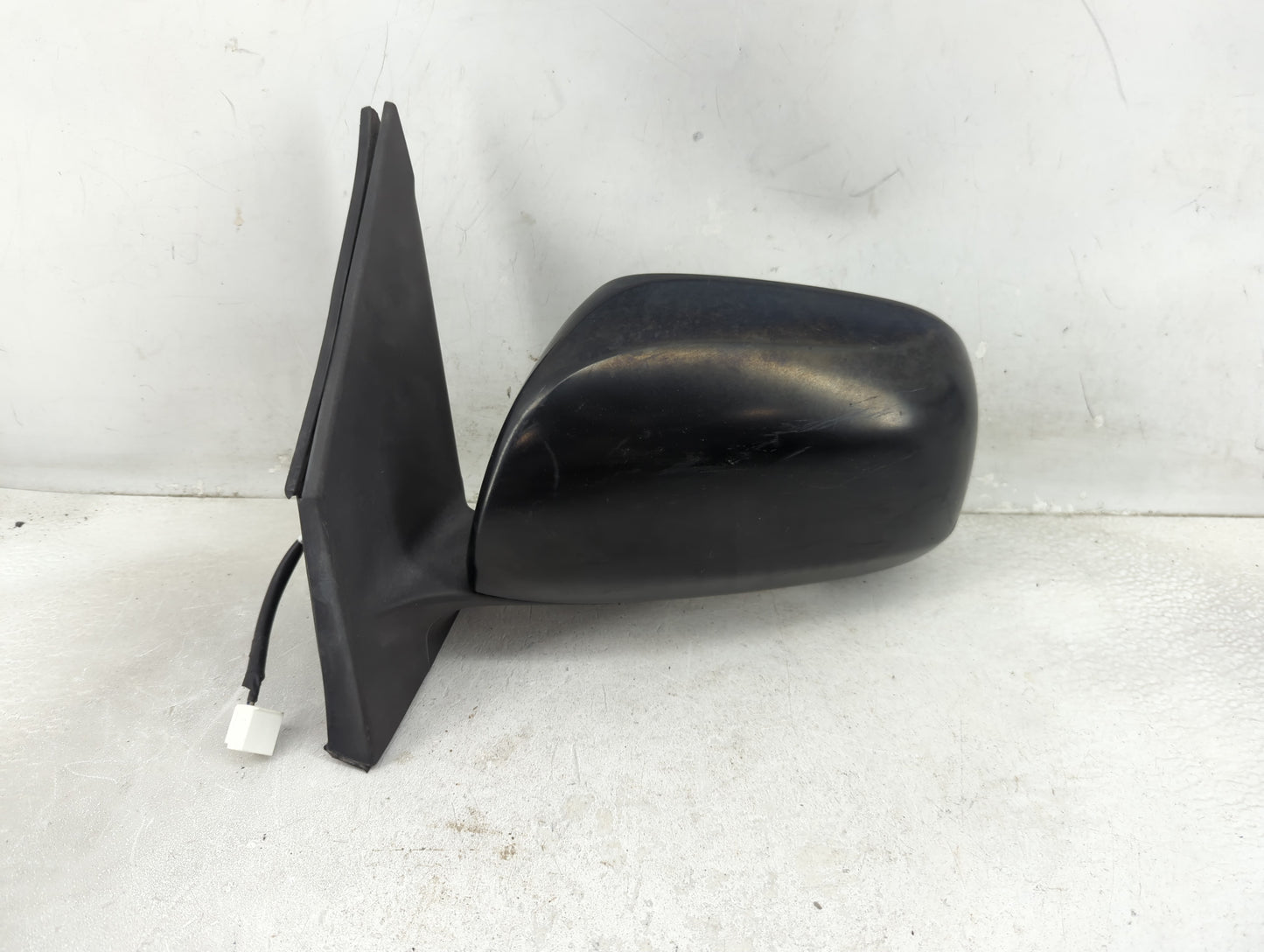 2009-2012 Toyota Rav4 Driver Side View Mirror - Left Door Mirror OEM Used - Oemusedautoparts1.com