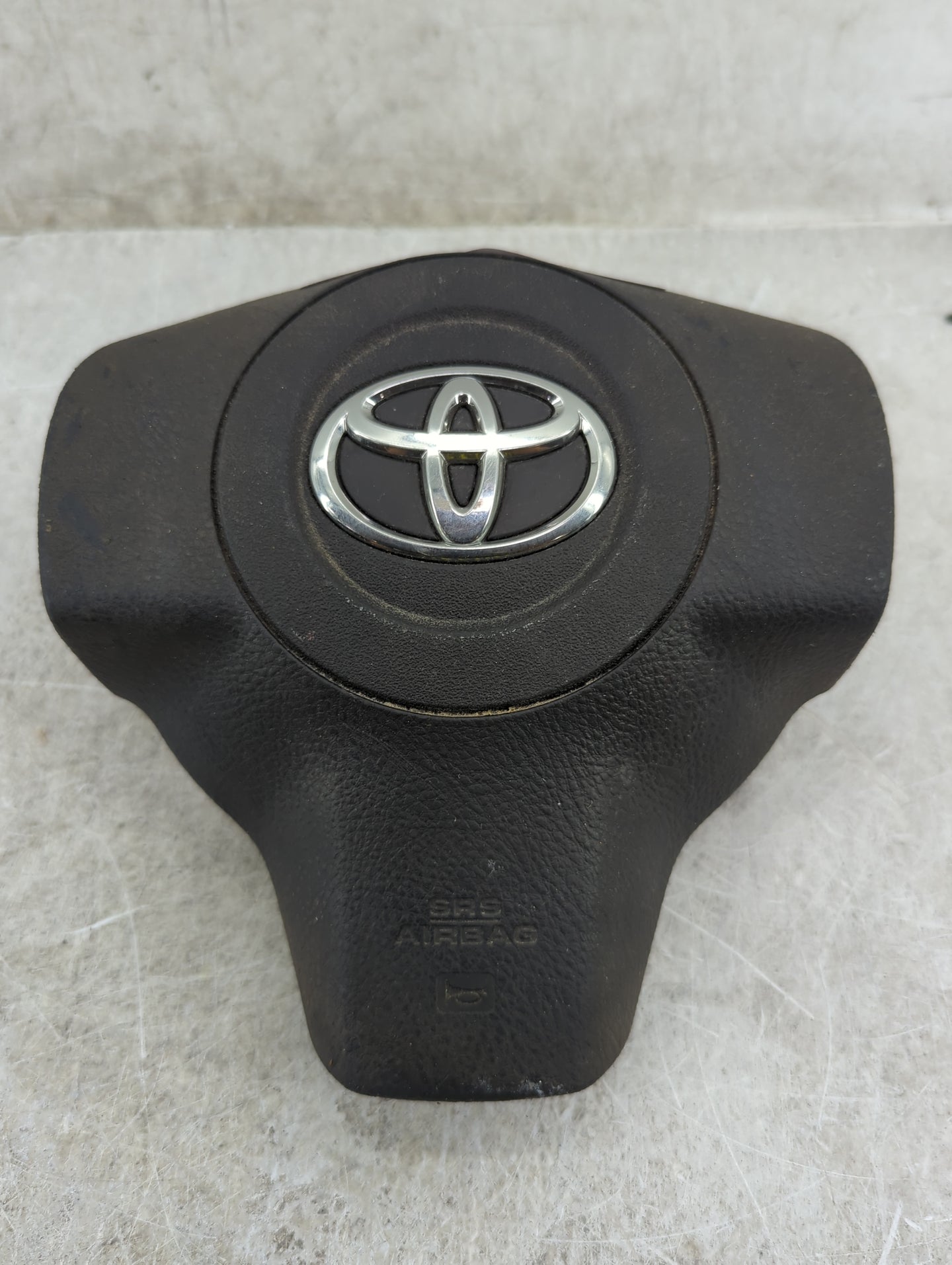 2012 Toyota Rav4 Air Bag Driver Left Steering Wheel Mounted P/N:Z33G2449356 Fits OEM Used Auto Parts - Oemusedautoparts1.com