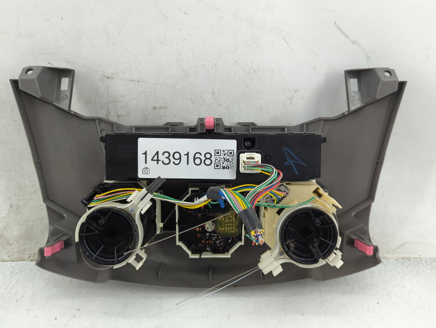 2012 Toyota Rav4 Climate Control Module Temperature AC/Heater Replacement P/N:75D743 Fits OEM Used Auto Parts - Oemusedautop
