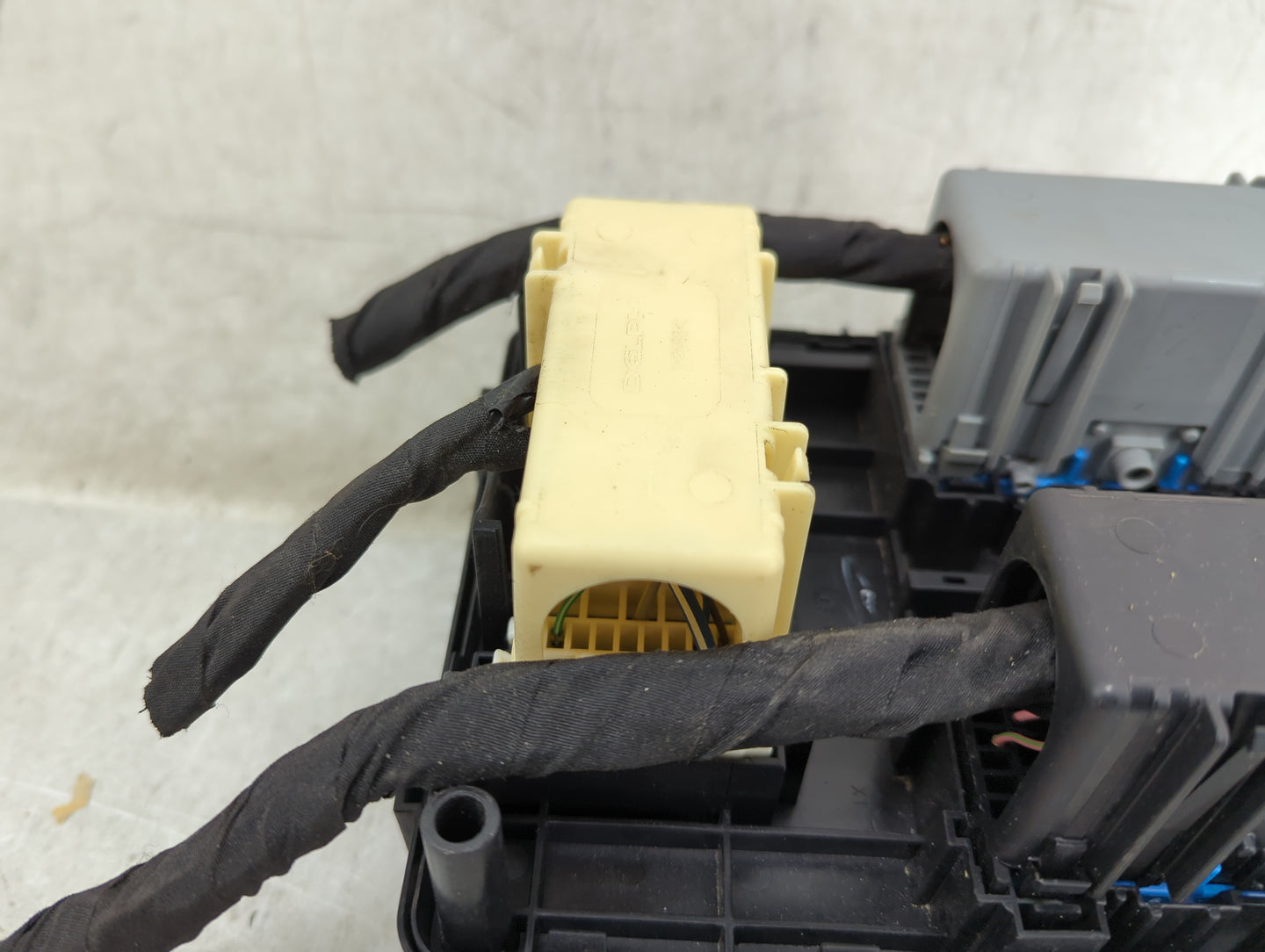 2006-2012 Toyota Rav4 Fusebox Fuse Box Panel Relay Module Fits Fits 2006 2007 2008 2009 2010 2011 2012 OEM Used Auto Parts -