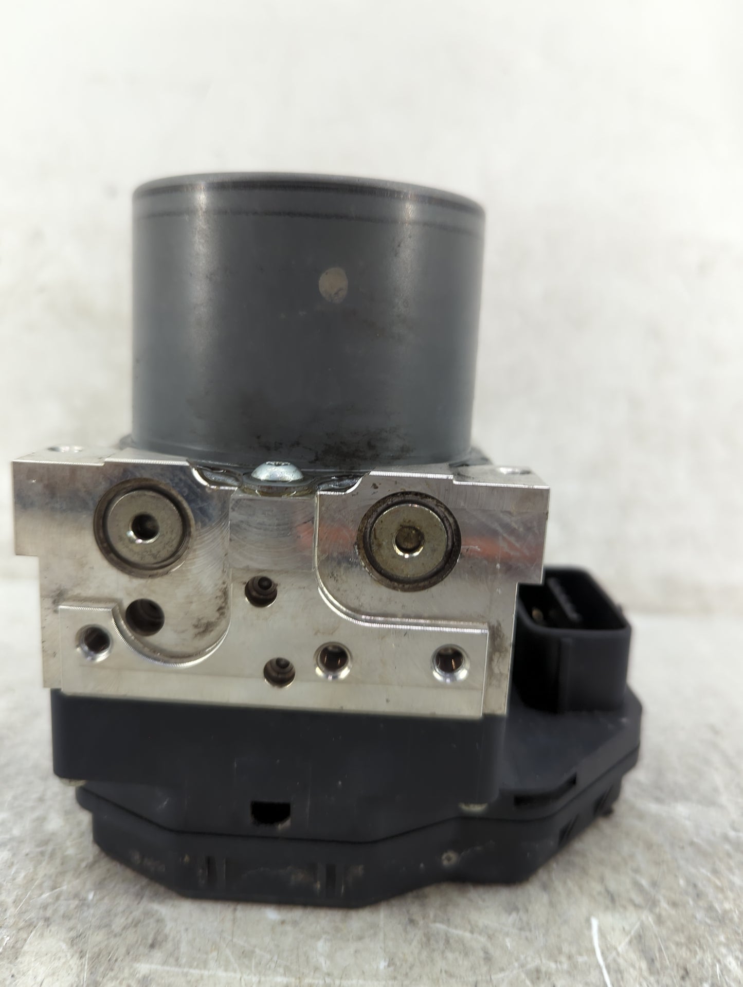 2012 Toyota Rav4 ABS Pump Control Module Replacement P/N:44540-0R072 89541-0R032, 116040-31971 Fits OEM Used Auto Parts - Oe