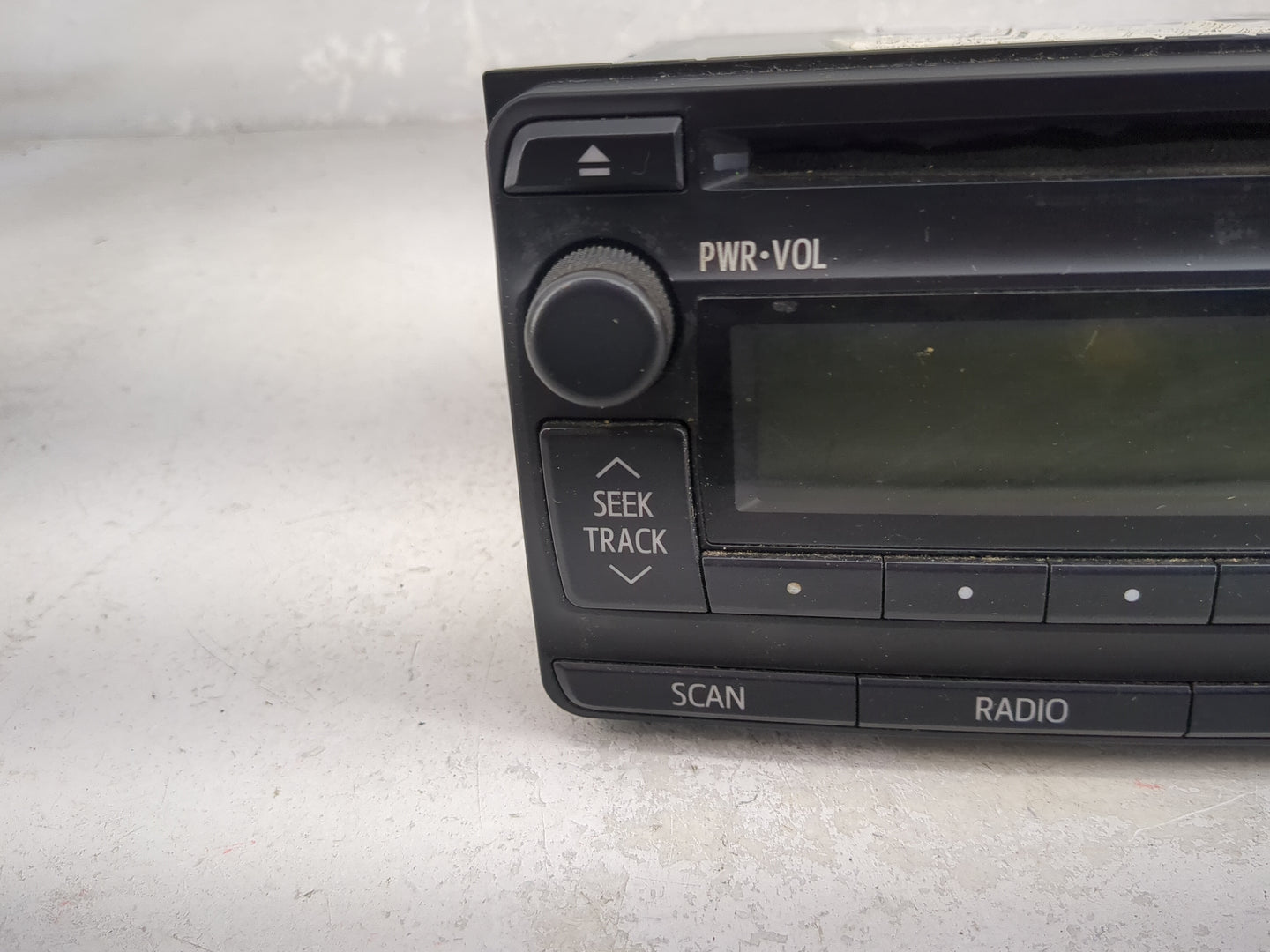 2012 Toyota Rav4 Radio AM FM Cd Player Receiver Replacement P/N:86120-0R130 CQ-JT31E4D Fits OEM Used Auto Parts - Oemusedaut