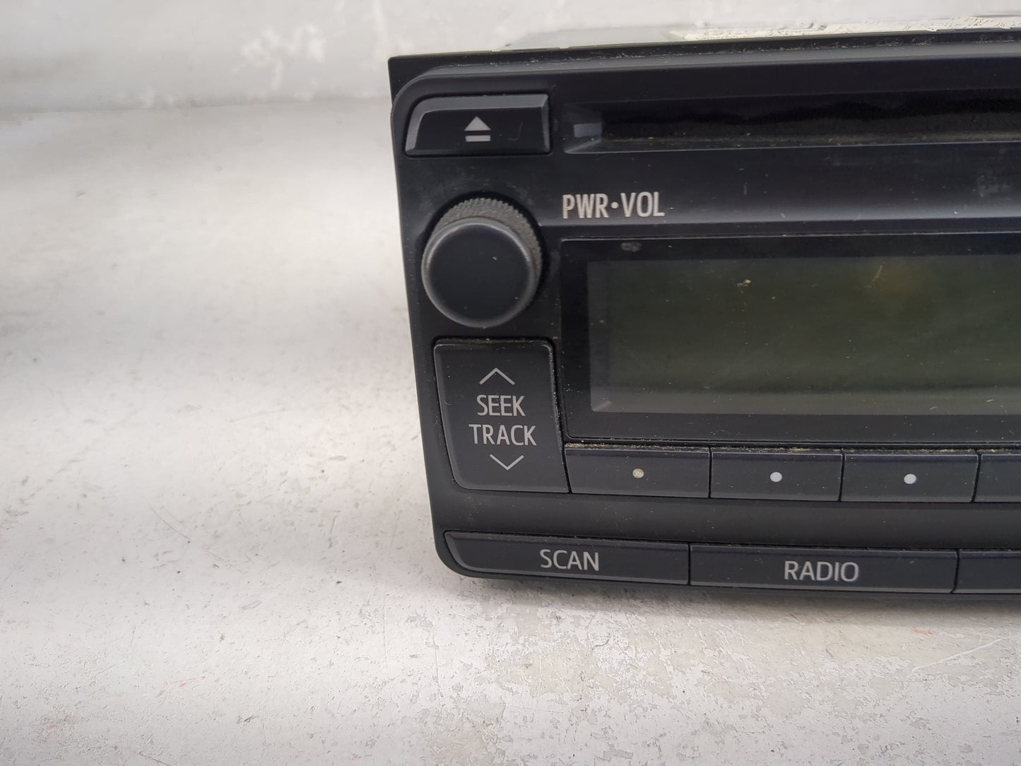 2012 Toyota Rav4 Radio AM FM Cd Player Receiver Replacement P/N:86120-0R130 CQ-JT31E4D Fits OEM Used Auto Parts - Oemusedaut