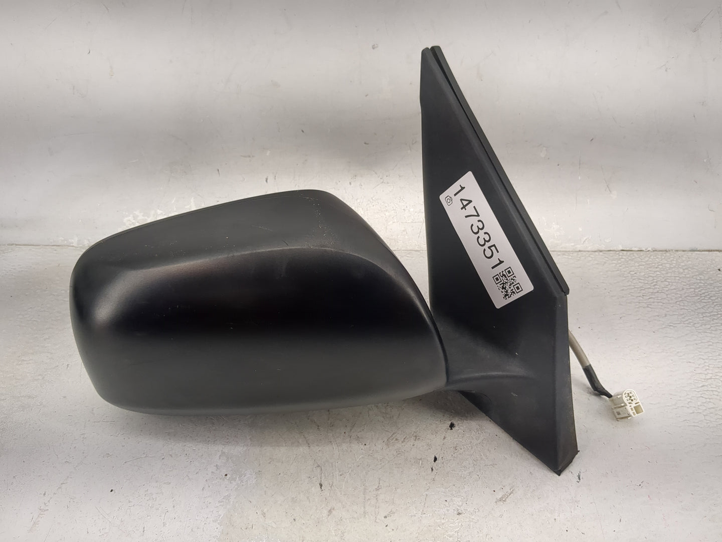 2009-2012 Toyota Rav4 Passenger Side View Mirror - Right Door Mirror OEM Used - Oemusedautoparts1.com