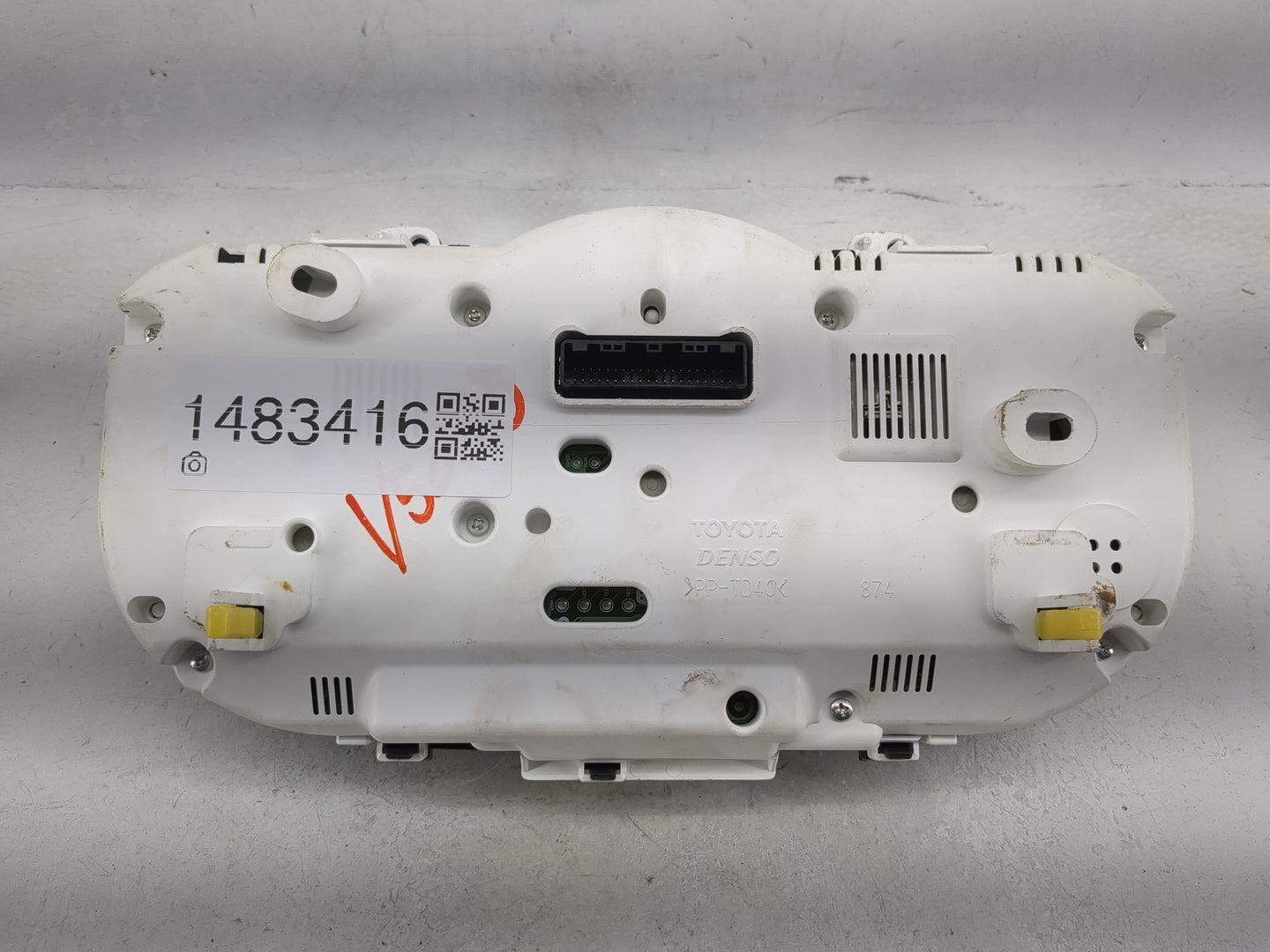 2010-2012 Toyota Rav4 Instrument Cluster Speedometer Gauges P/N:83800-42G31 257460-1883 Miles: Fits Fits 2010 2011 2012 OEM 