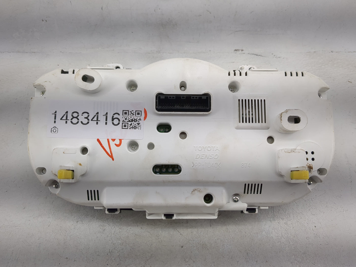 2010-2012 Toyota Rav4 Instrument Cluster Speedometer Gauges P/N:83800-42G31 257460-1883 Miles: Fits Fits 2010 2011 2012 OEM 