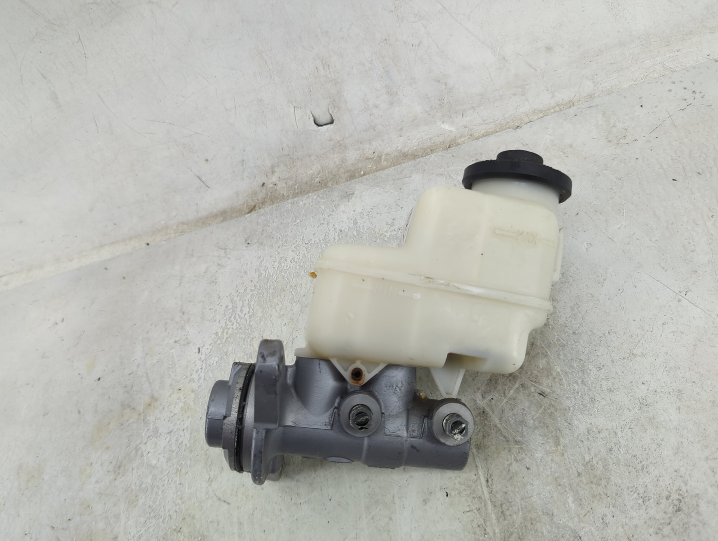 2006-2012 Toyota Rav4 Brake Master Cylinder 1490780 - Oemusedautoparts1.com