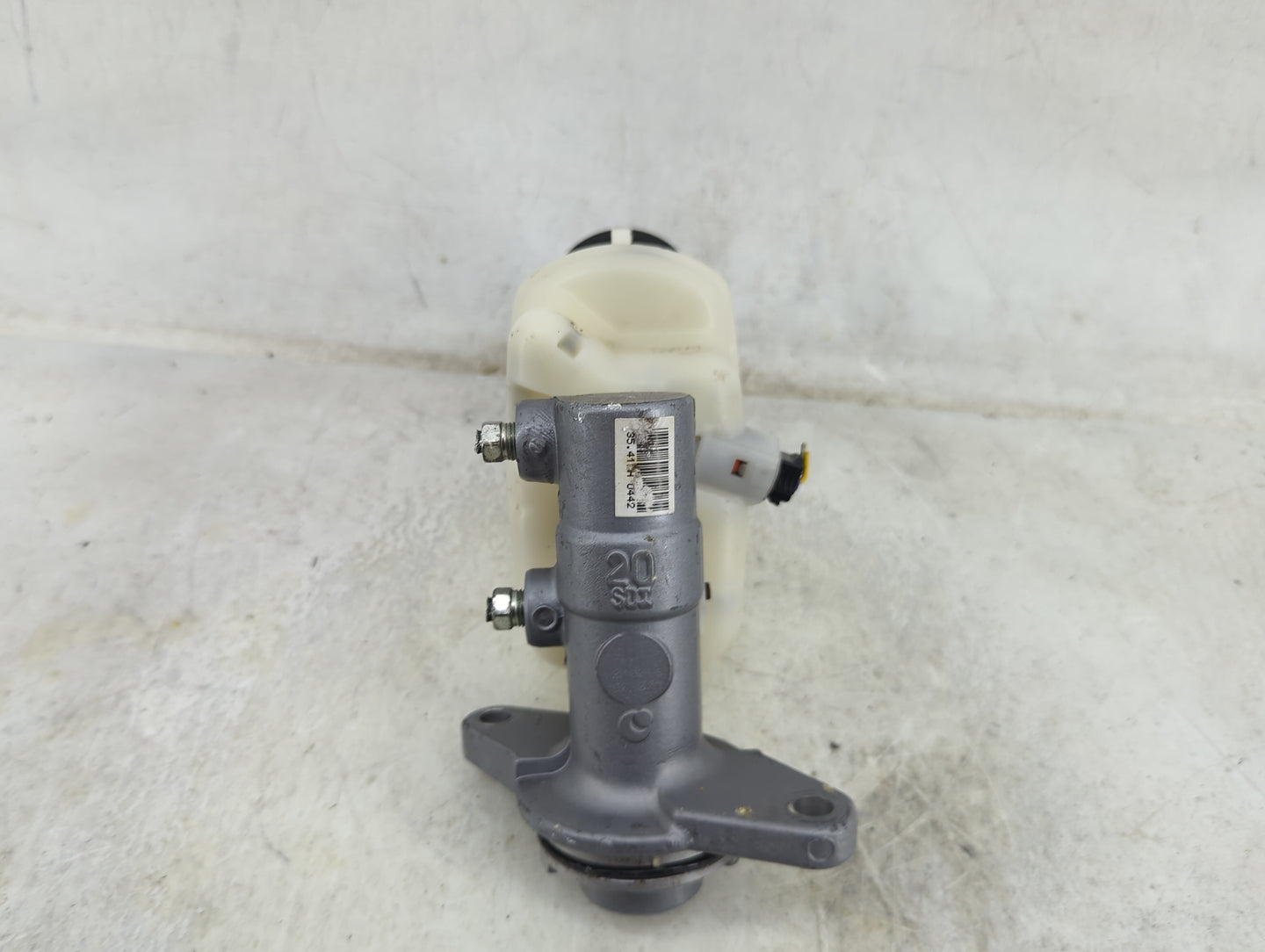 2006-2012 Toyota Rav4 Brake Master Cylinder 1490780 - Oemusedautoparts1.com