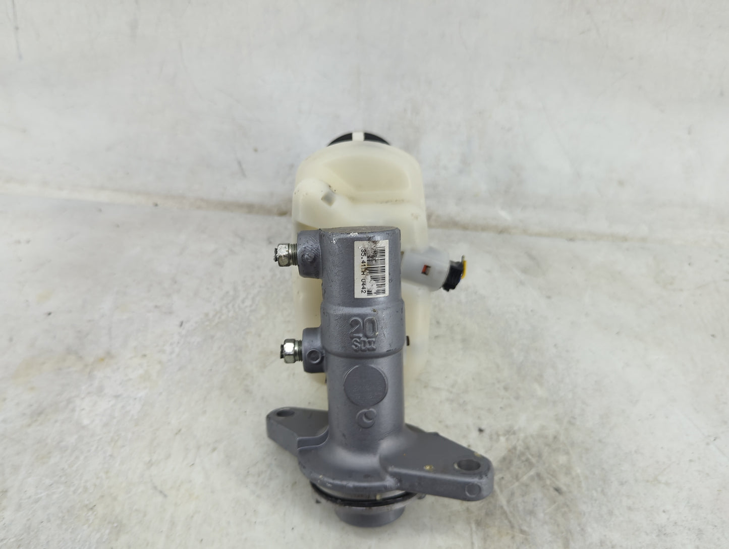2006-2012 Toyota Rav4 Brake Master Cylinder 1490780 - Oemusedautoparts1.com