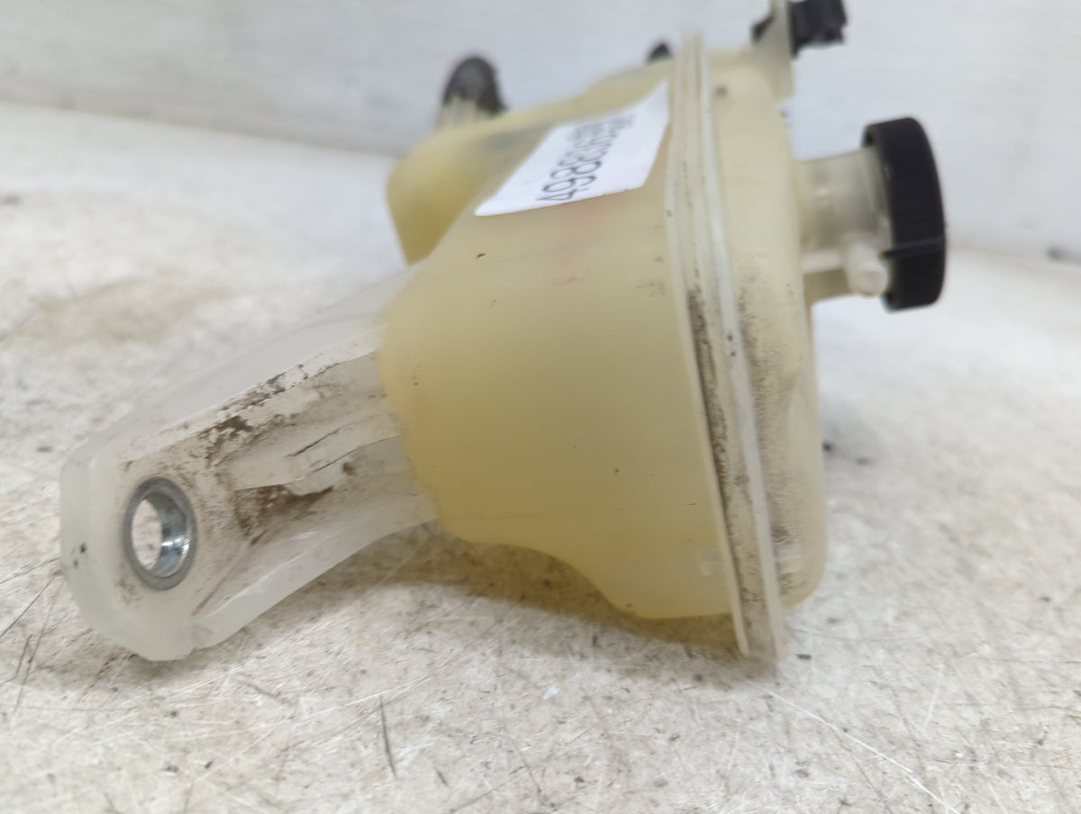Toyota Rav4 Radiator Coolant Overflow Expansion Tank Bottle 1498836 - Oemusedautoparts1.com