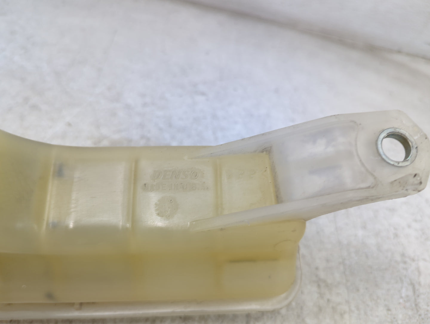Toyota Rav4 Radiator Coolant Overflow Expansion Tank Bottle 1498836 - Oemusedautoparts1.com