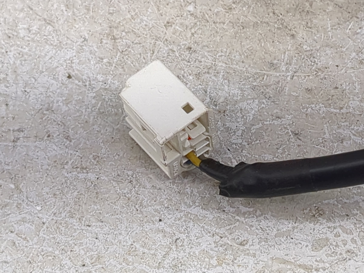 2009-2012 Toyota Rav4 Driver Side View Mirror - Left Door Mirror OEM Used - Oemusedautoparts1.com