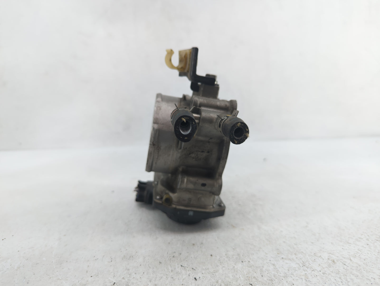 2009-2018 Toyota Rav4 Throttle Body P/N:35100-25200 22030-36010 Fits Fits 2009 2010 2011 2012 2013 2014 2015 2016 2017 2018 