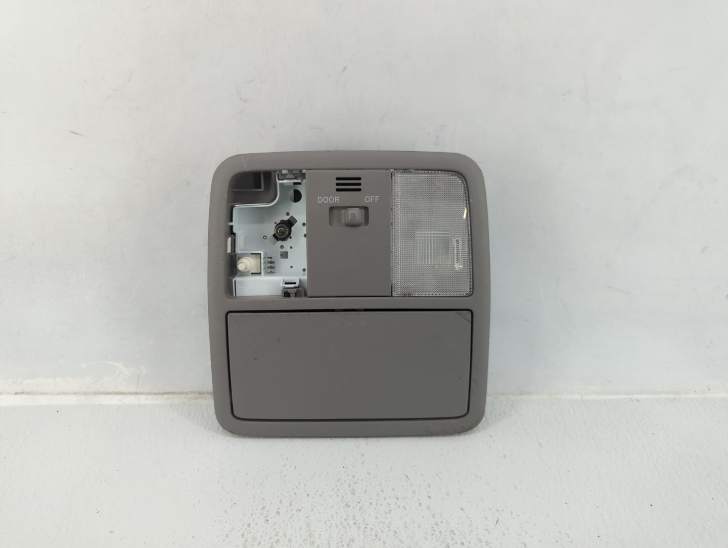 2012 Toyota Rav4 Overhead Roof Console - Oemusedautoparts1.com