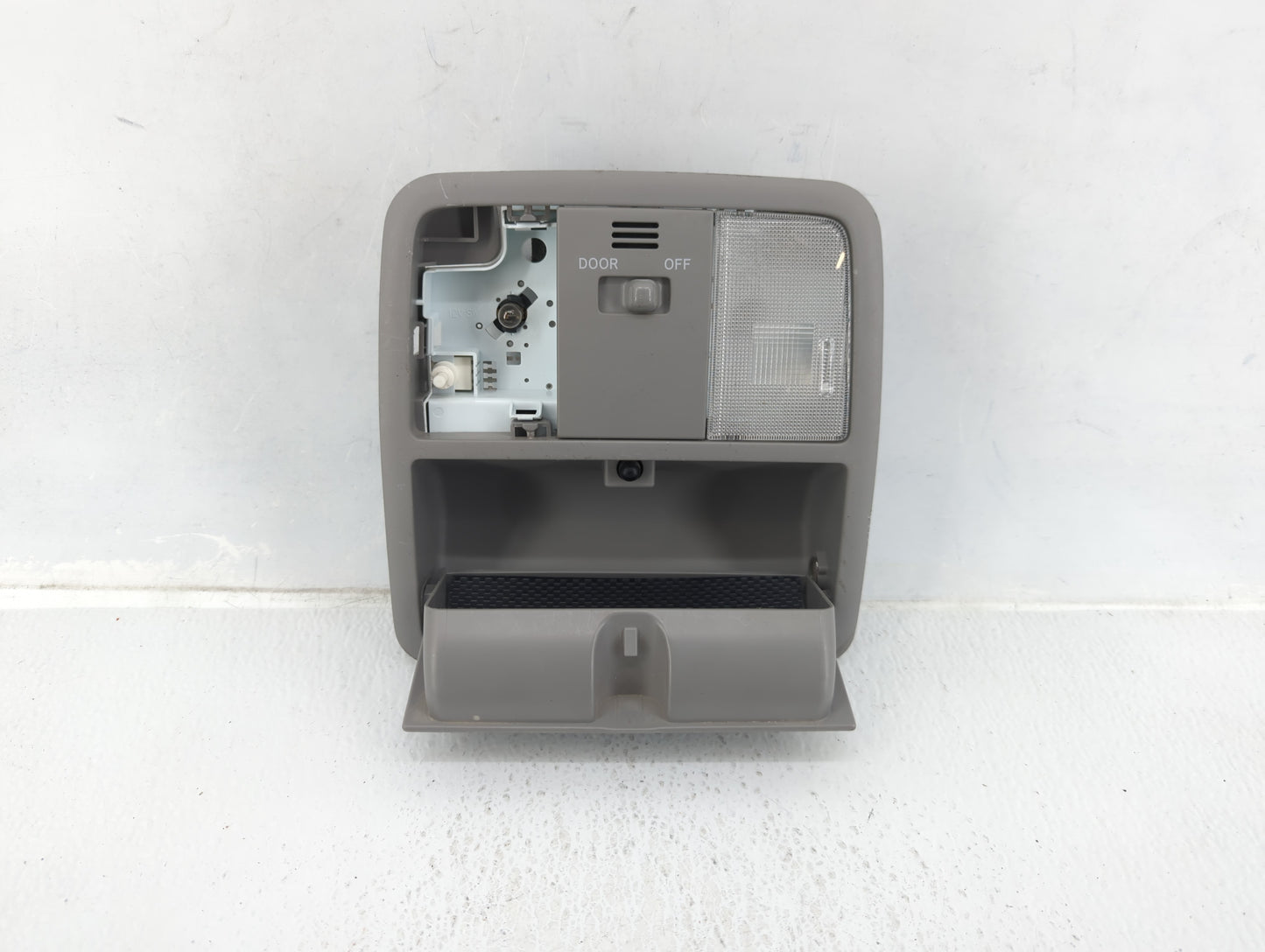 2012 Toyota Rav4 Overhead Roof Console - Oemusedautoparts1.com