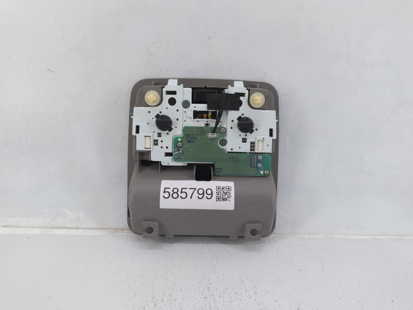 2012 Toyota Rav4 Overhead Roof Console - Oemusedautoparts1.com