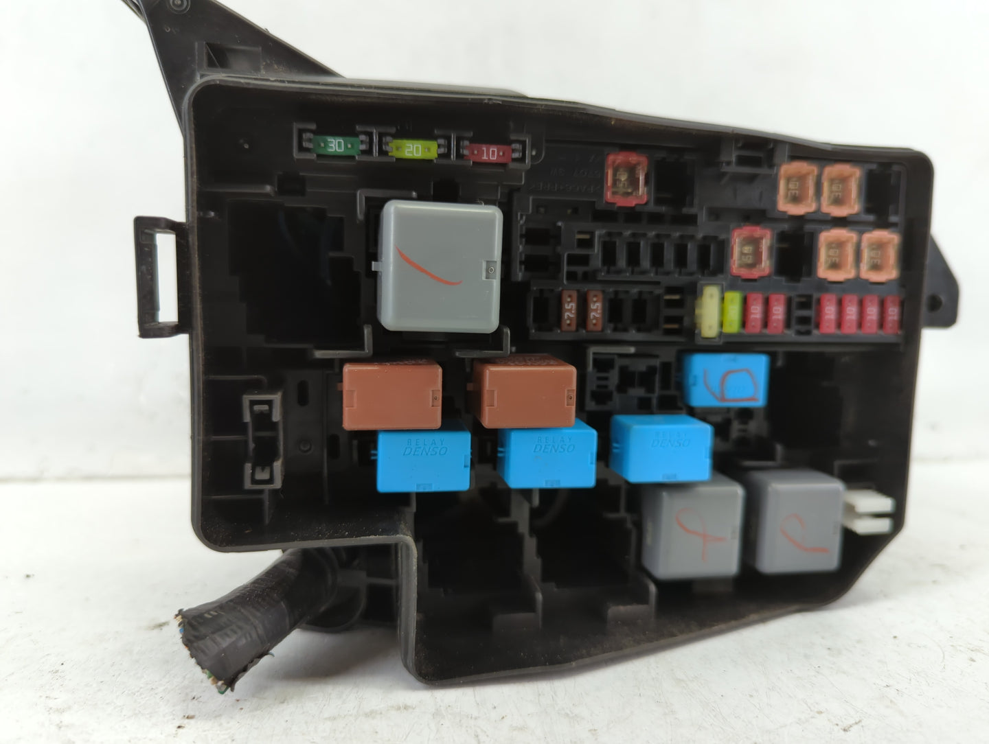 2006-2012 Toyota Rav4 Fusebox Fuse Box Panel Relay Module P/N:82662-0R031 Fits Fits 2006 2007 2008 2009 2010 2011 2012 OEM U