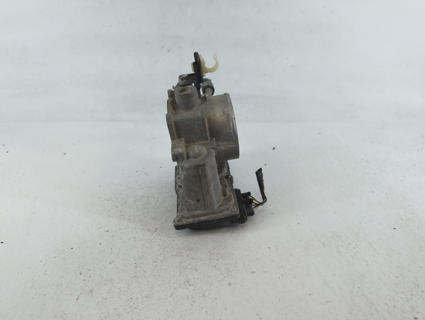 2009-2018 Toyota Rav4 Throttle Body P/N:22030-0V010 Fits Fits 2009 2010 2011 2012 2013 2014 2015 2016 2017 2018 2019 OEM Use