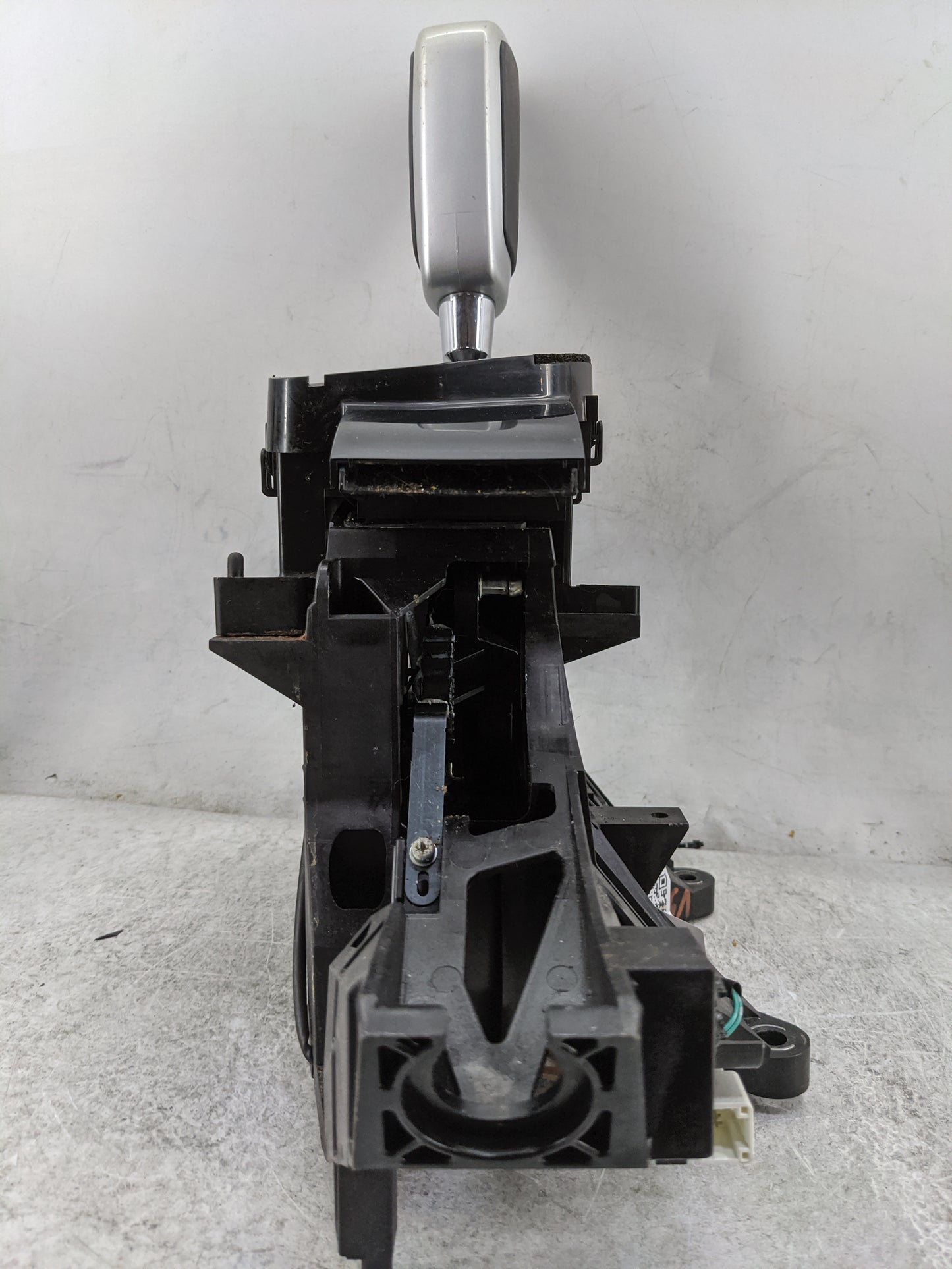 2012 Toyota Sequoia Floor Console Assembly Shifter - Oemusedautoparts1.com