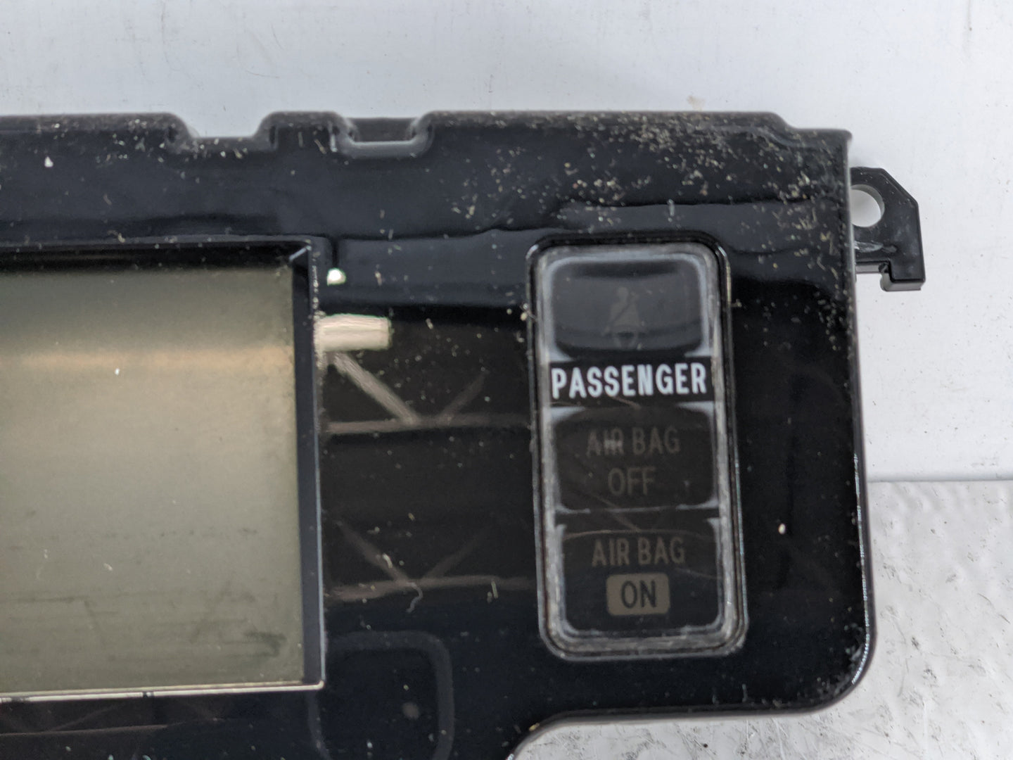 2011-2014 Toyota Sienna Information Display Screen - Oemusedautoparts1.com
