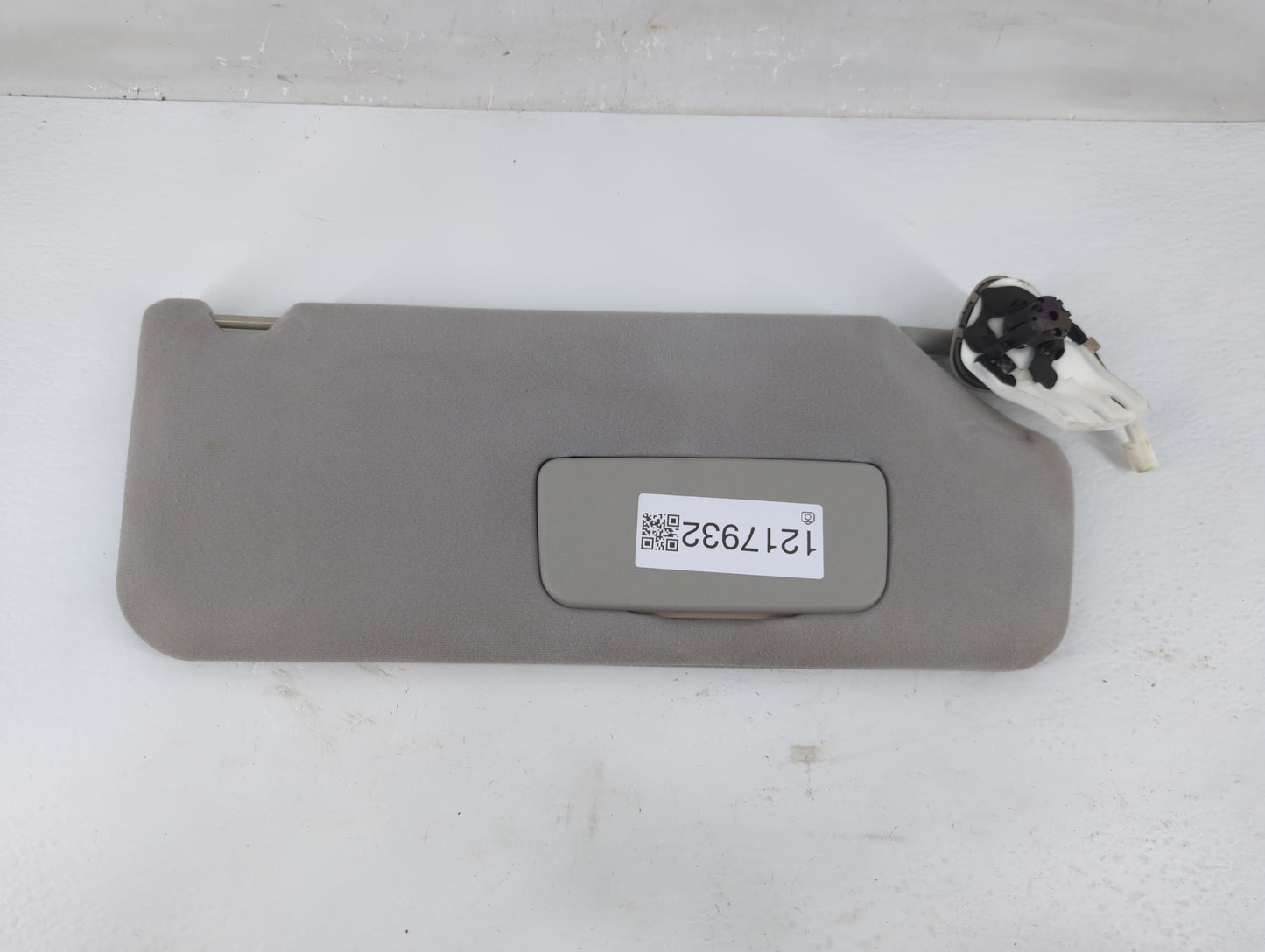 2011-2014 Toyota Sienna Sun Visor Shade Replacement Passenger Right Mirror Fits Fits 2011 2012 2013 2014 OEM Used Auto Parts