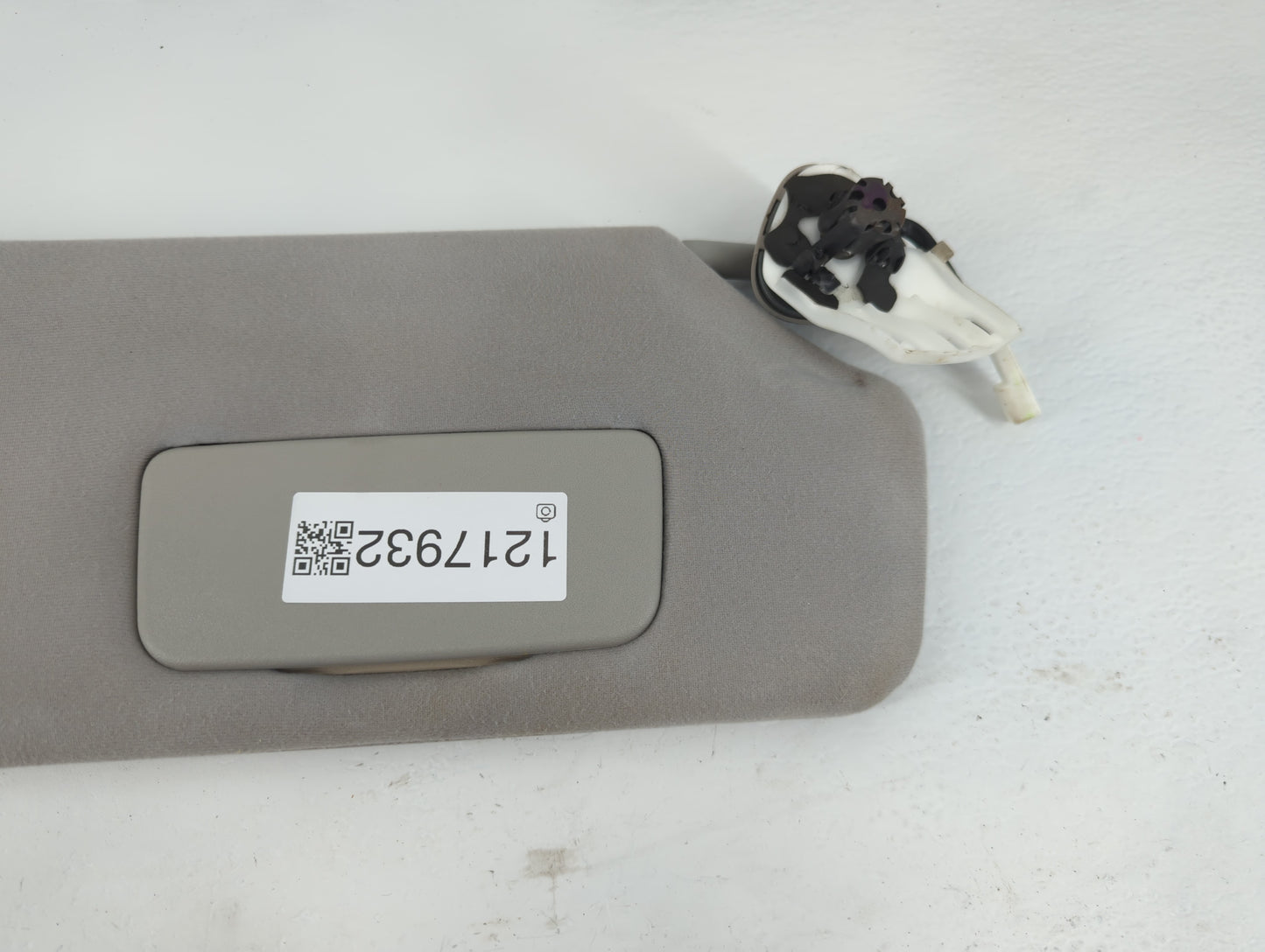 2011-2014 Toyota Sienna Sun Visor Shade Replacement Passenger Right Mirror Fits Fits 2011 2012 2013 2014 OEM Used Auto Parts