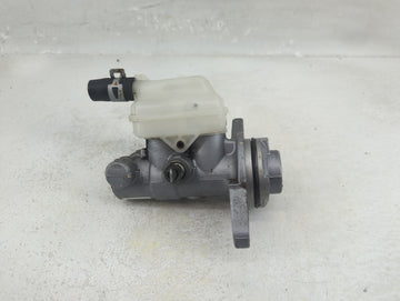 2011-2020 Toyota Sienna Brake Master Cylinder - Oemusedautoparts1.com