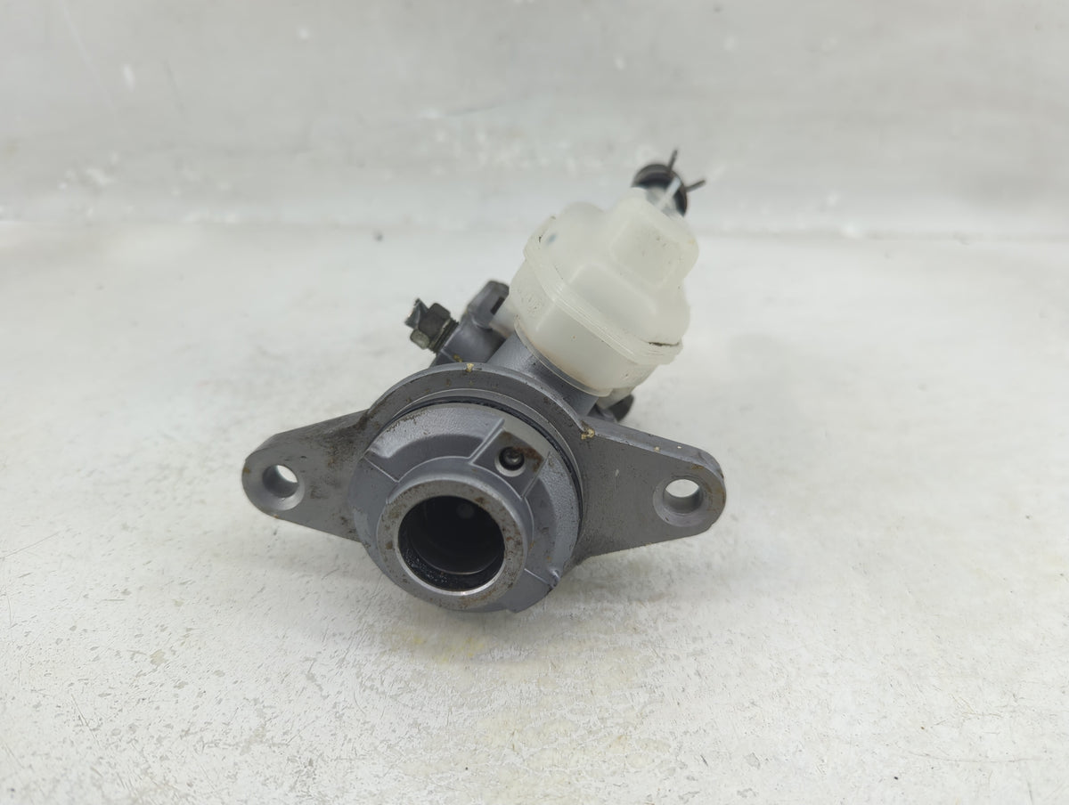 2011-2020 Toyota Sienna Brake Master Cylinder 1313838 - Oemusedautoparts1.com