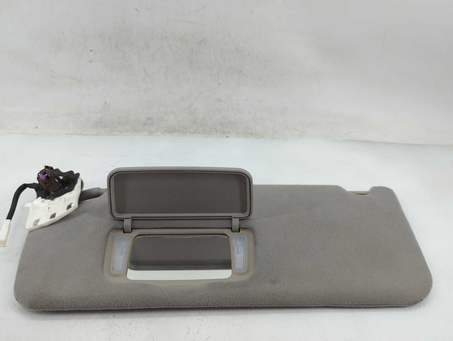 2011-2014 Toyota Sienna Sun Visor Shade Replacement Passenger Right Mirror Fits Fits 2011 2012 2013 2014 OEM Used Auto Parts