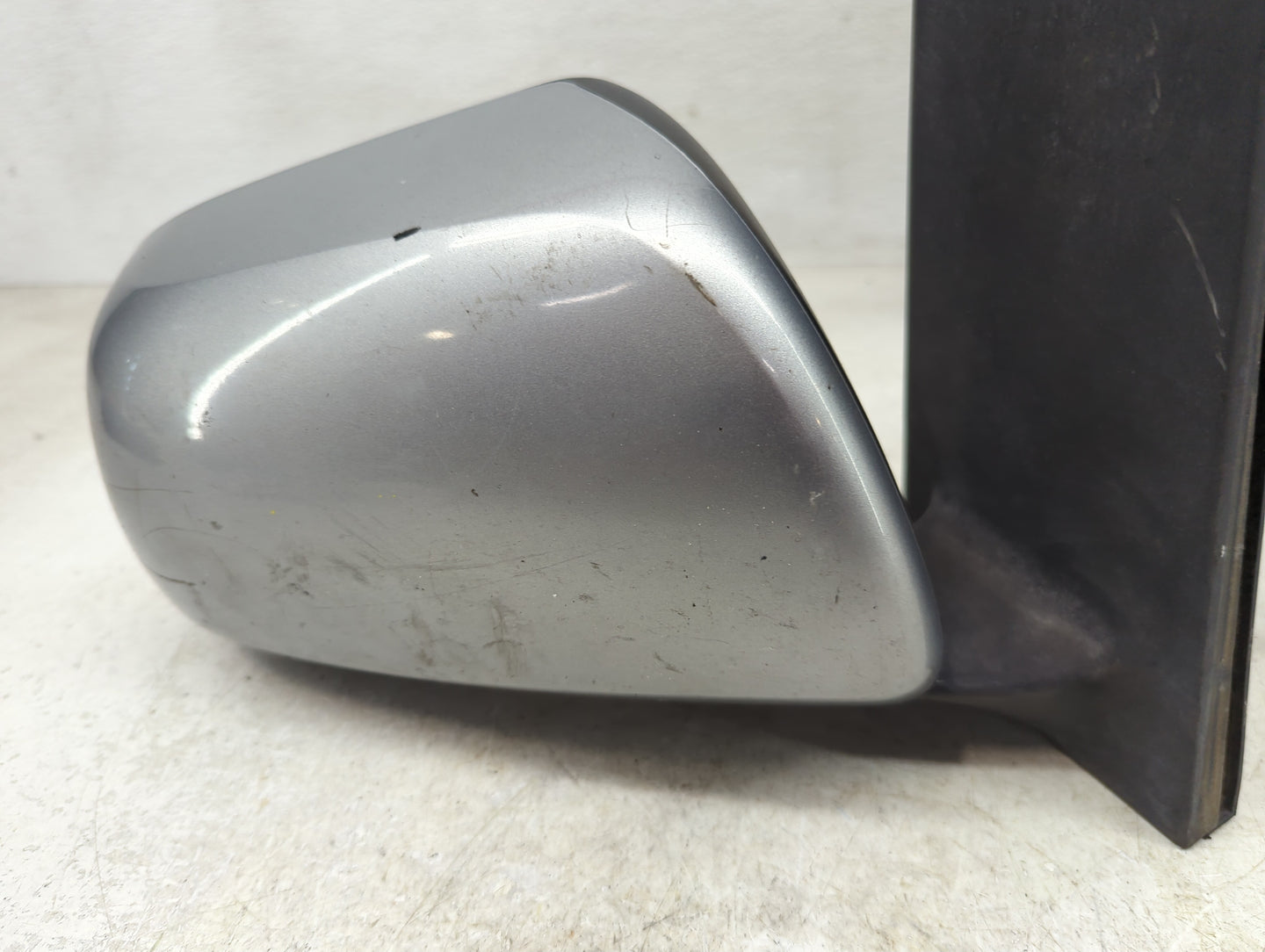 2011-2012 Toyota Sienna Passenger Side View Mirror - Right Door Mirror OEM Used - Oemusedautoparts1.com