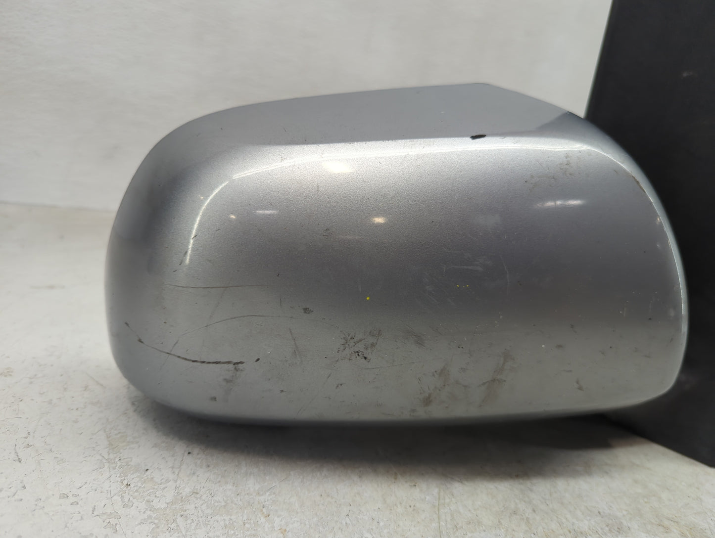 2011-2012 Toyota Sienna Passenger Side View Mirror - Right Door Mirror OEM Used - Oemusedautoparts1.com