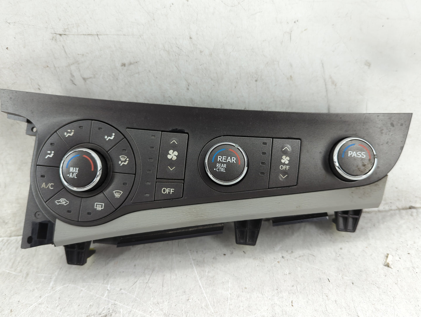 2011-2014 Toyota Sienna Climate Control Module Temperature AC/Heater Replacement Fits Fits 2011 2012 2013 2014 OEM Used Auto