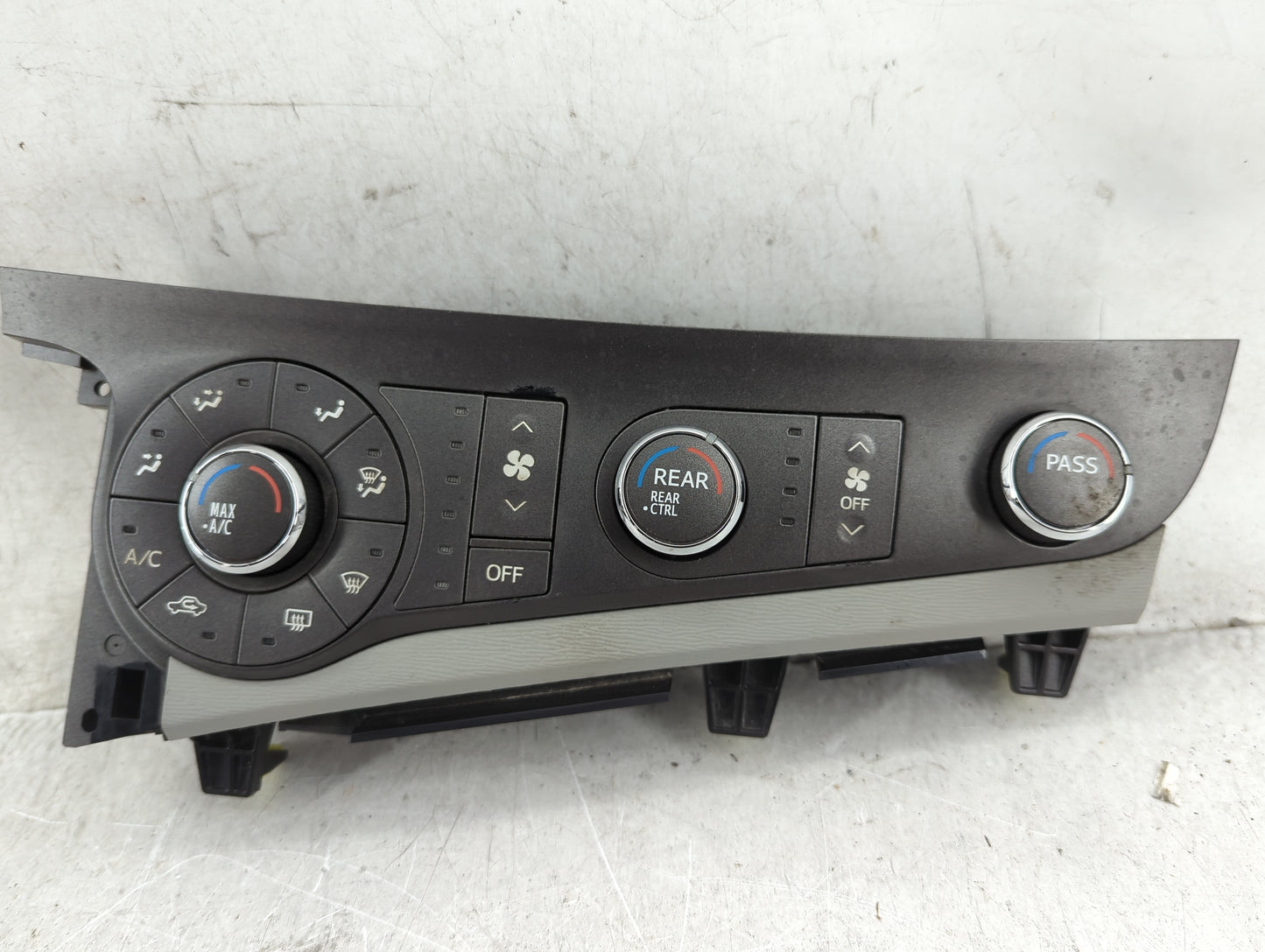 2011-2014 Toyota Sienna Climate Control Module Temperature AC/Heater Replacement Fits Fits 2011 2012 2013 2014 OEM Used Auto