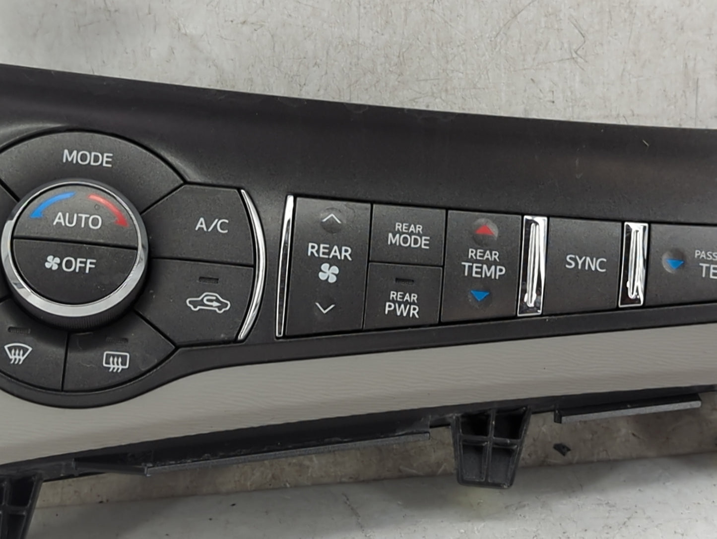 2011-2014 Toyota Sienna Climate Control Module Temperature AC/Heater Replacement P/N:55900-08150-B0 MX237000-2954 Fits OEM U