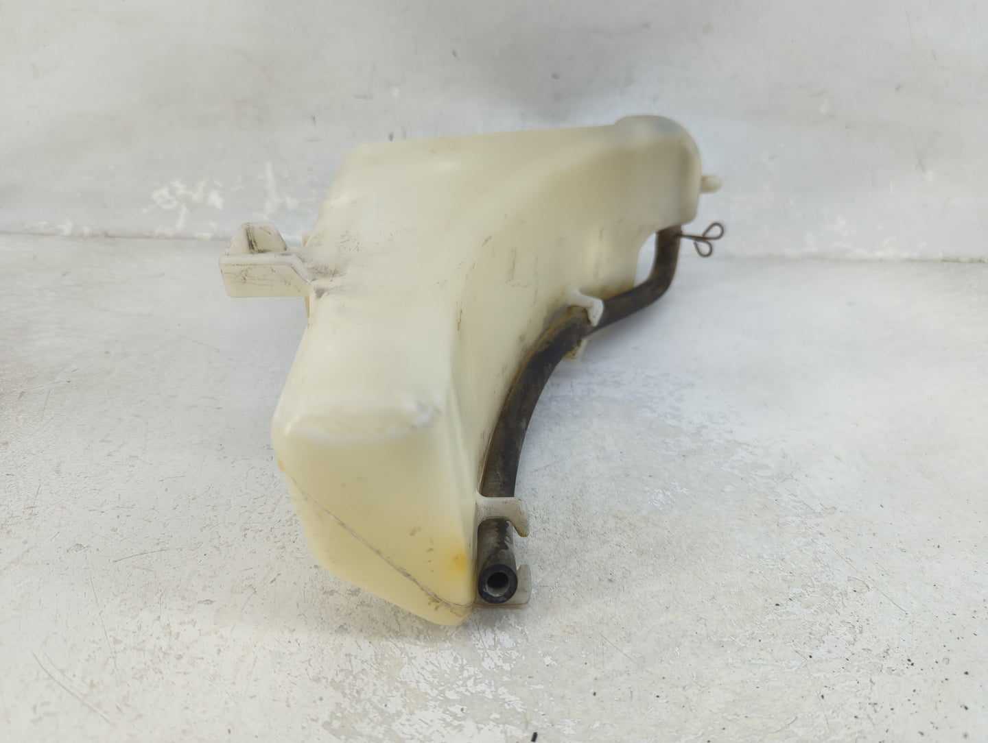 2004-2020 Toyota Sienna Windshield Washer Fluid Reservoir Bottle Oem 1465681 - Oemusedautoparts1.com