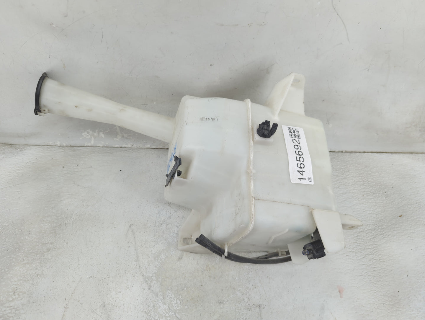 2004-2020 Toyota Sienna Windshield Washer Fluid Reservoir Bottle Oem 1465692 - Oemusedautoparts1.com