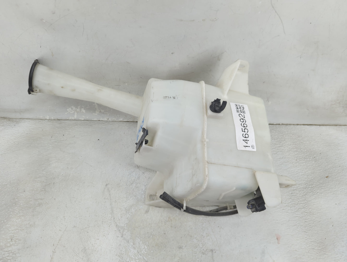 2004-2020 Toyota Sienna Windshield Washer Fluid Reservoir Bottle Oem 1465692 - Oemusedautoparts1.com