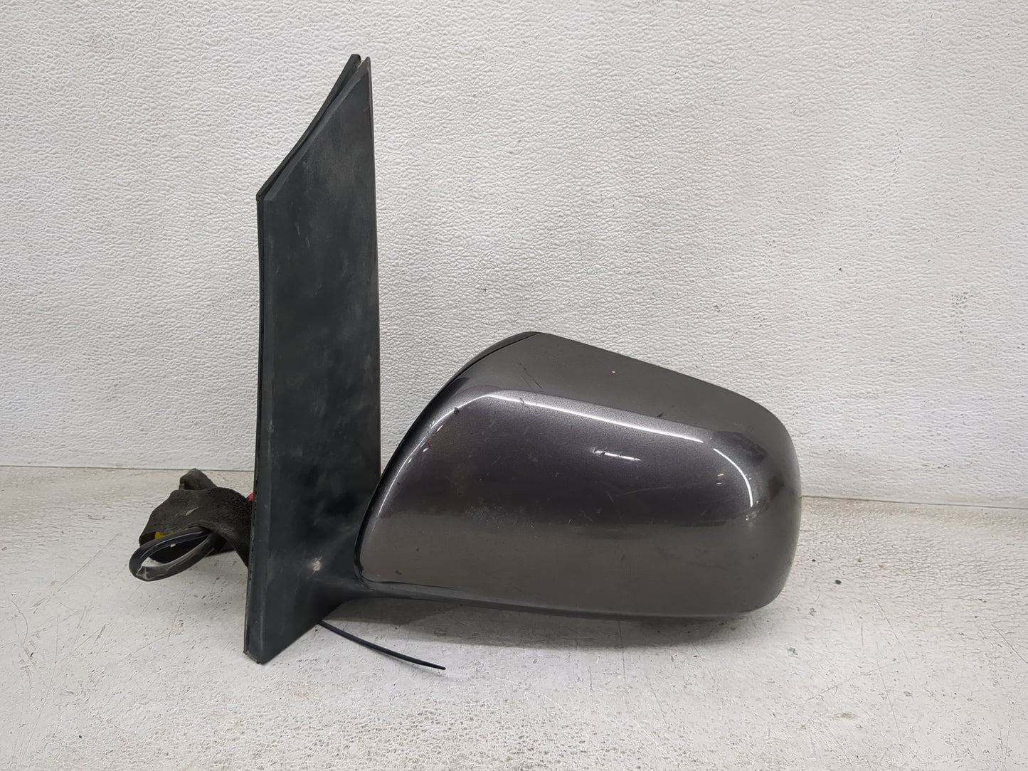 2012 Toyota Sienna Driver Side View Mirror - Left Door Mirror OEM Used - Oemusedautoparts1.com