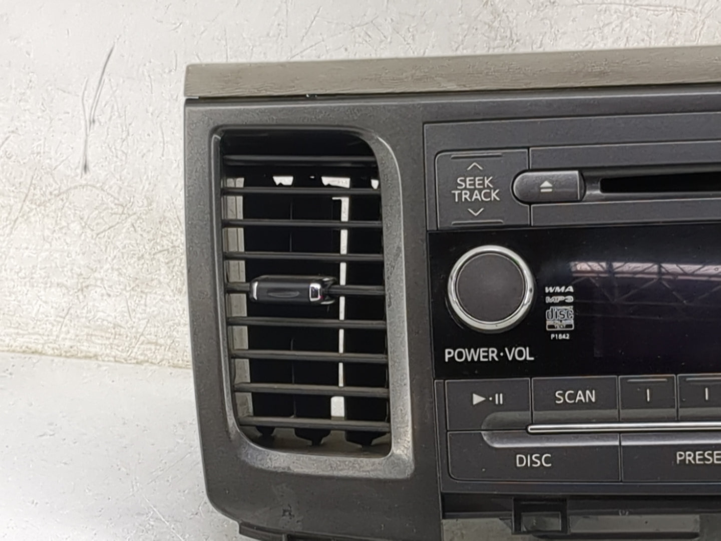 2011-2014 Toyota Sienna Radio AM FM Cd Player Receiver Replacement P/N:86120-08270 DEH-M8497 Fits Fits 2011 2012 2013 2014 O