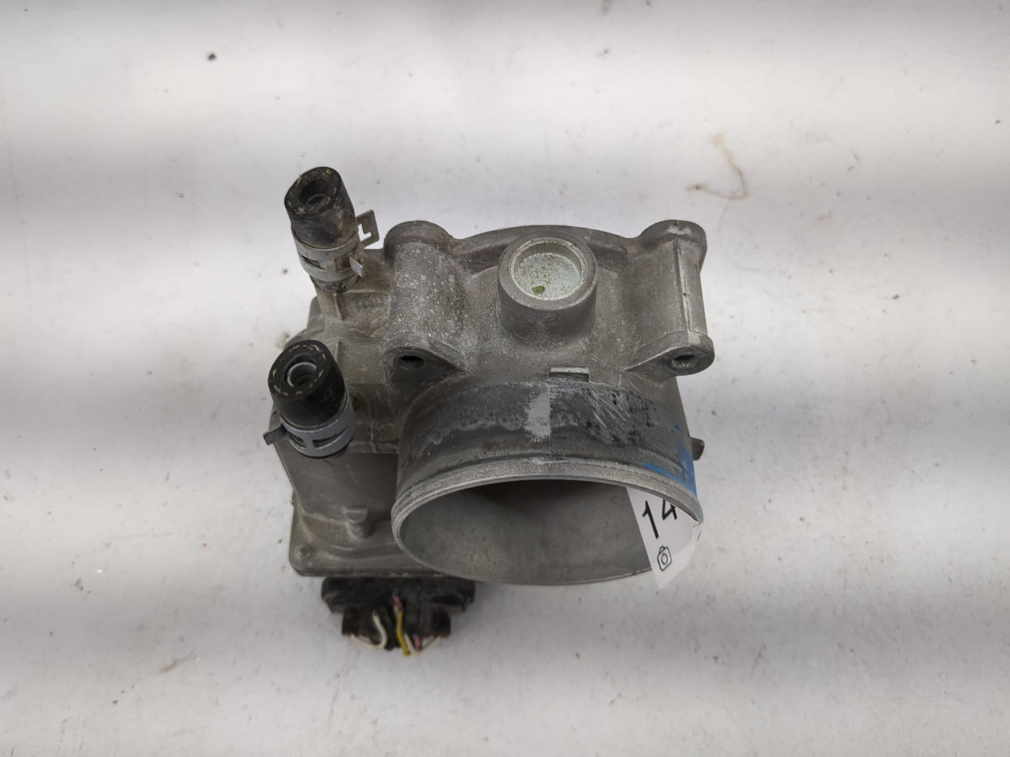 2007-2016 Toyota Sienna Throttle Body P/N:22030-0P050 Fits OEM Used Auto Parts - Oemusedautoparts1.com