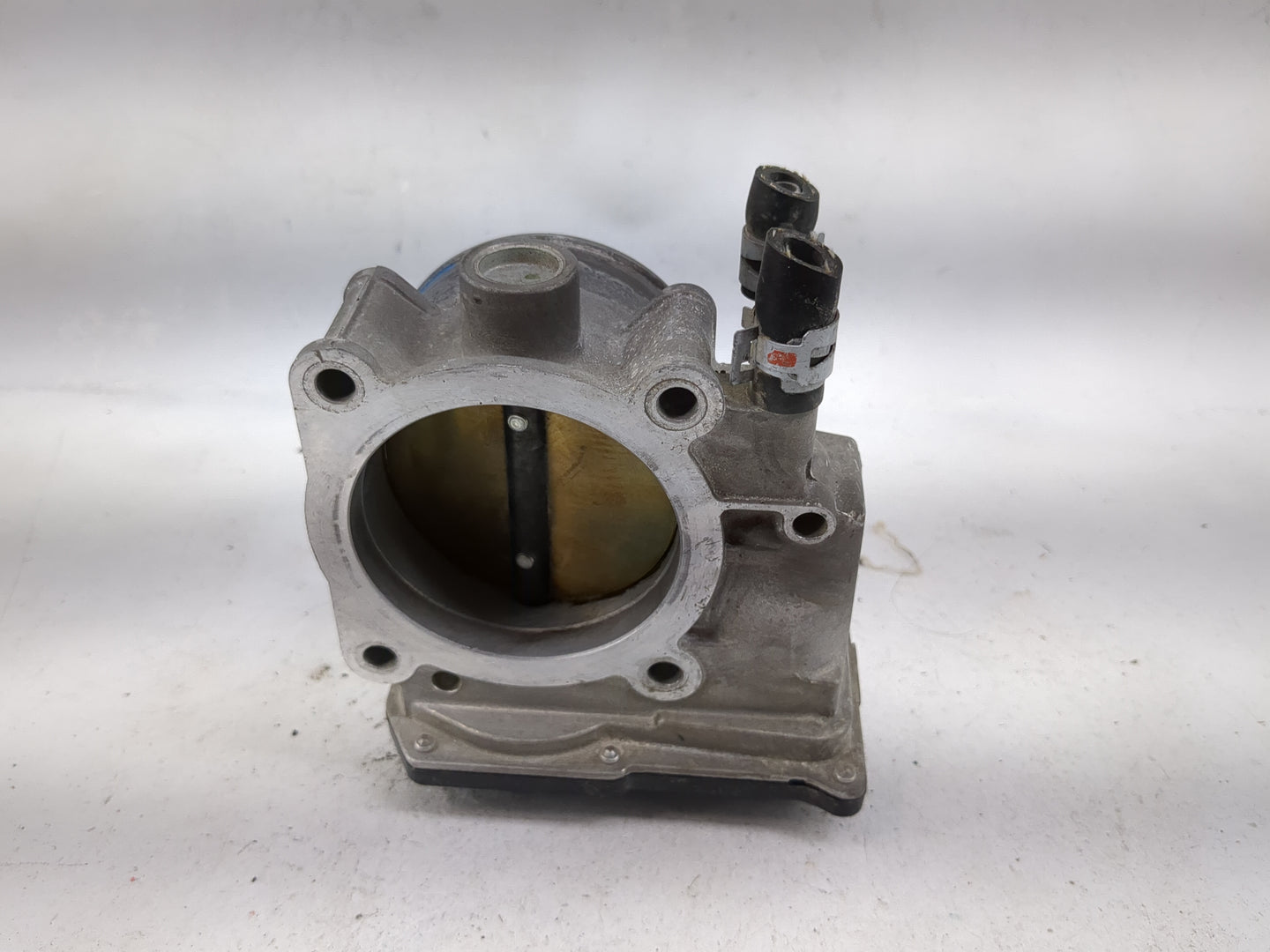 2007-2016 Toyota Sienna Throttle Body P/N:22030-0P050 Fits OEM Used Auto Parts - Oemusedautoparts1.com