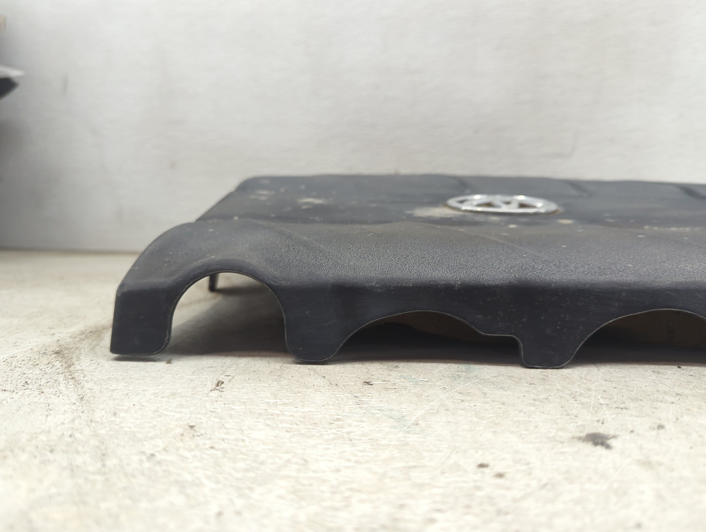 2012 Toyota Sienna Engine Cover Black - Oemusedautoparts1.com