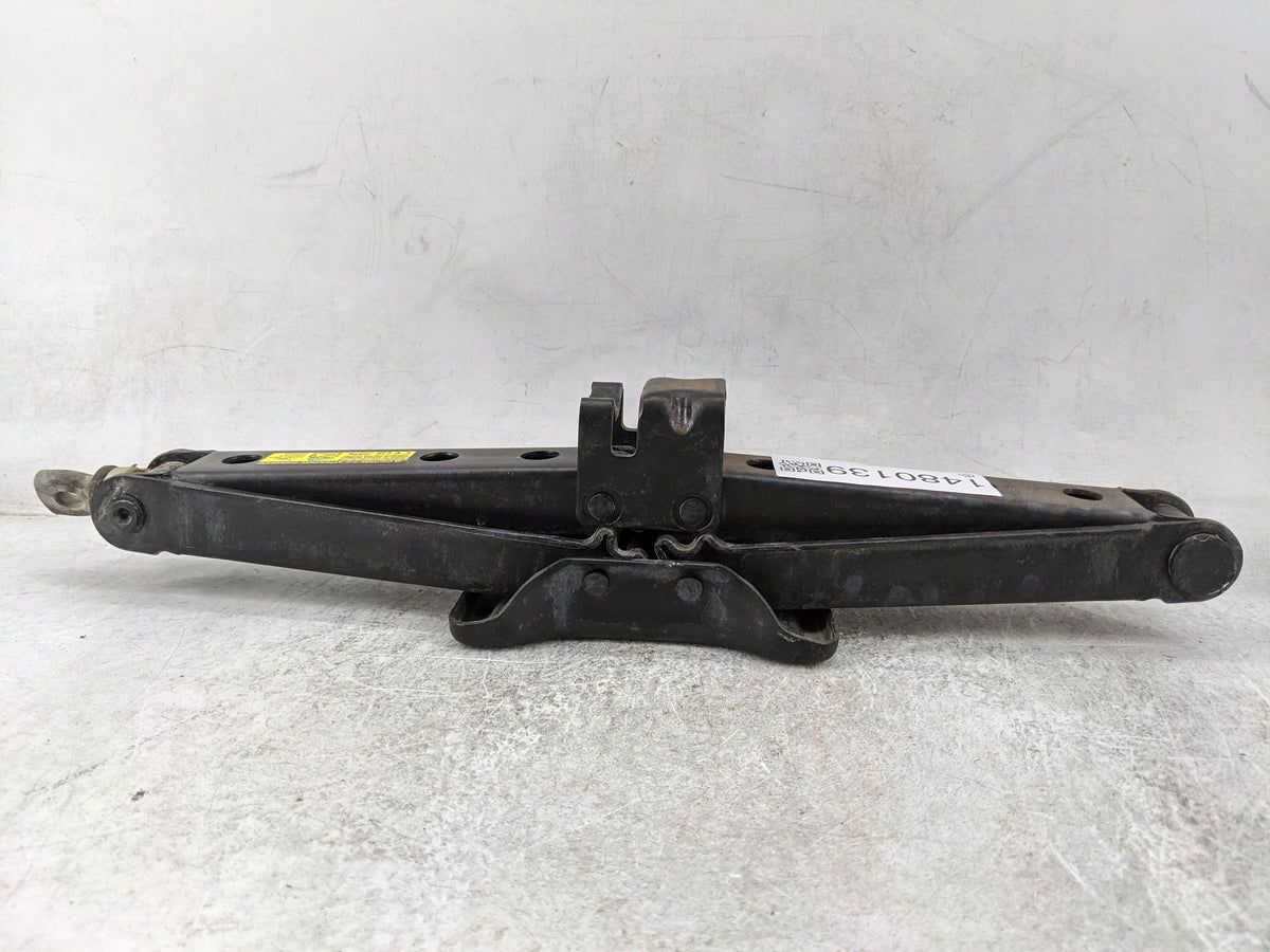2012 Toyota Sienna Spare Scissor Car Jack - Oemusedautoparts1.com
