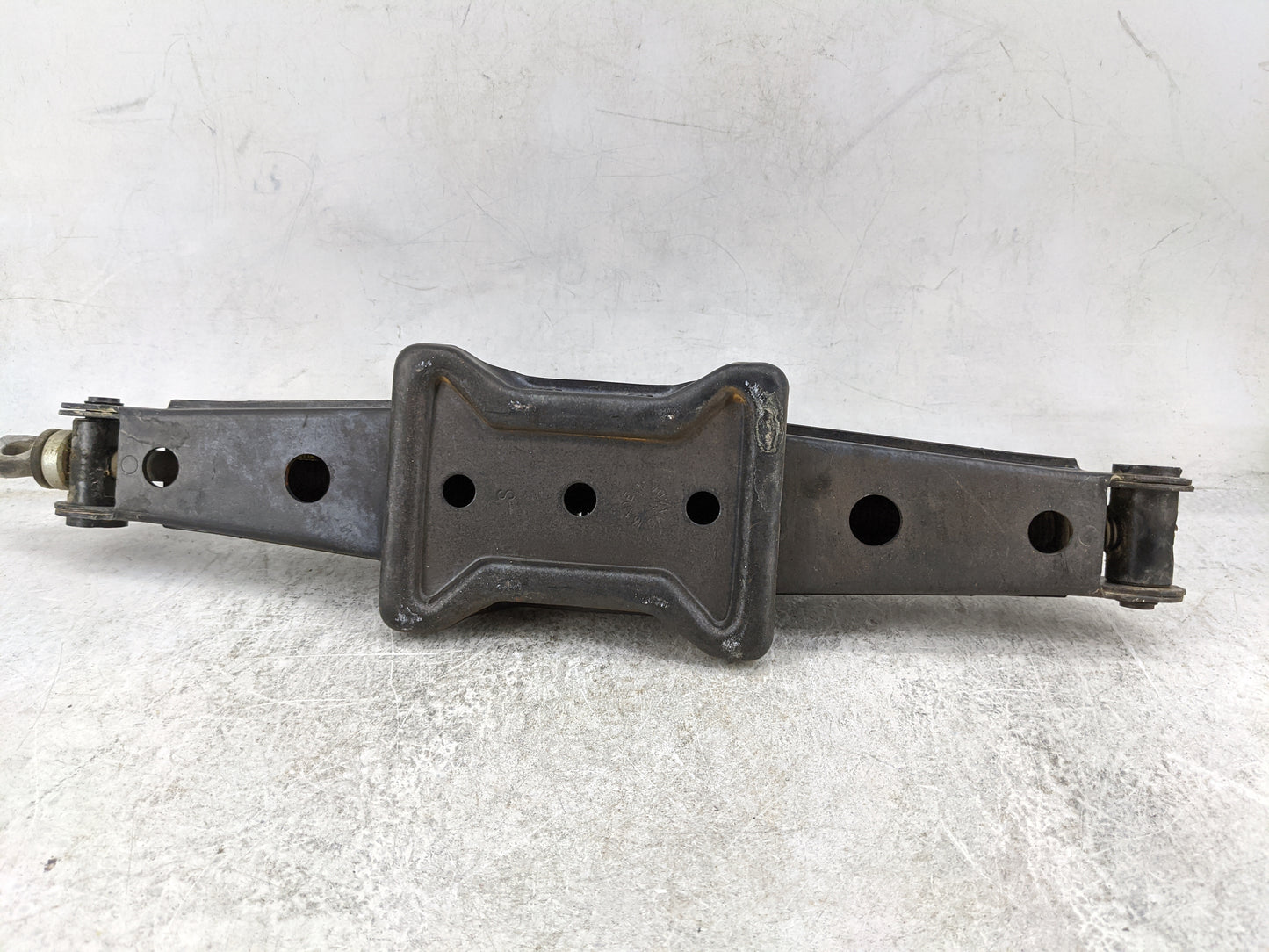 2012 Toyota Sienna Spare Scissor Car Jack - Oemusedautoparts1.com