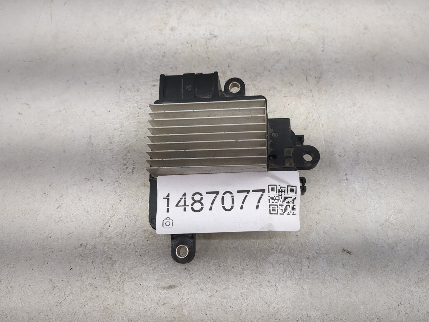 2012 Toyota Sienna Electric Radiator Cooling Fan Motor Assembly P/N:89257-30080 499300-3310 Fits OEM Used Auto Parts - Oemus
