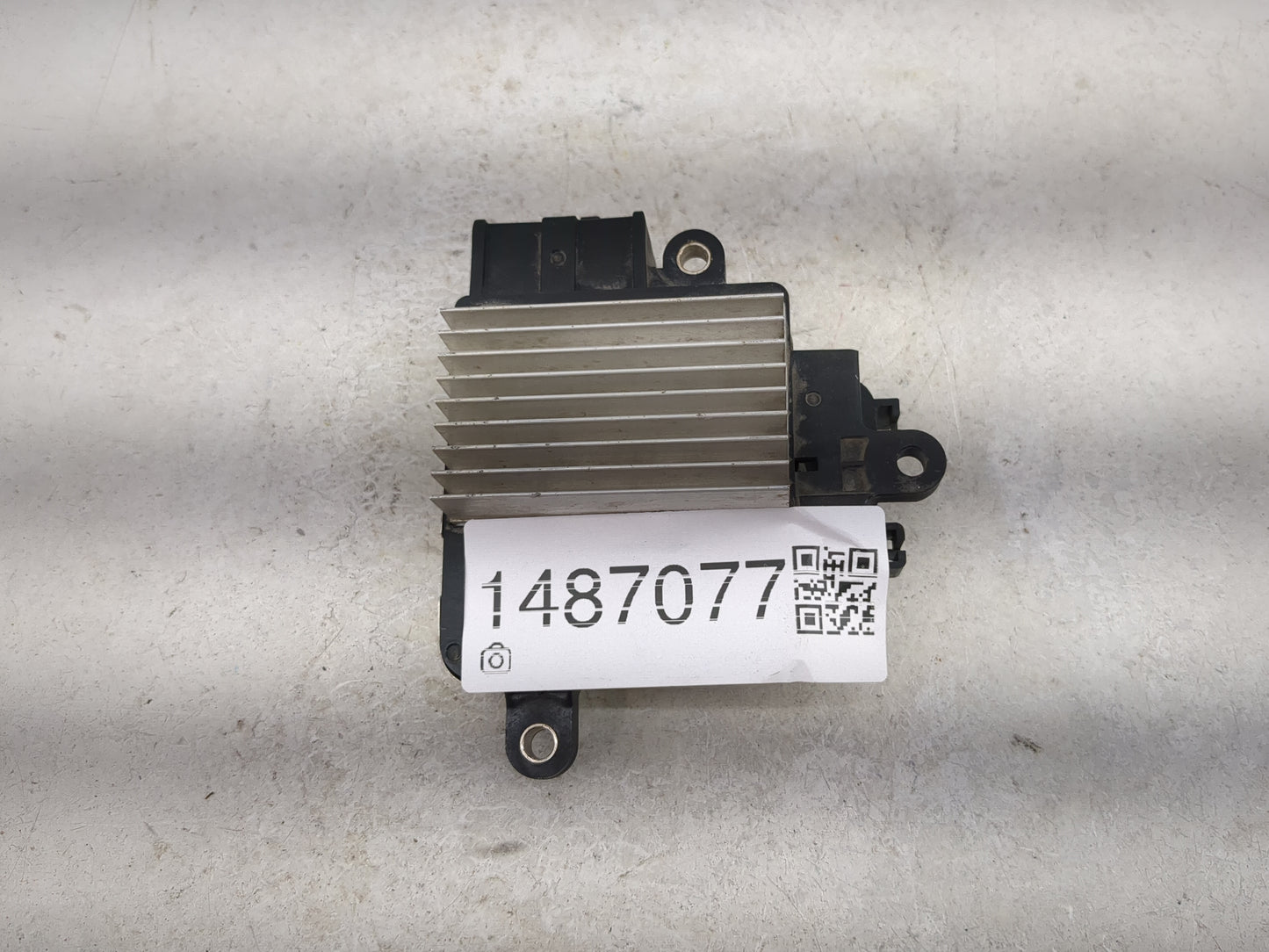 2012 Toyota Sienna Electric Radiator Cooling Fan Motor Assembly P/N:89257-30080 499300-3310 Fits OEM Used Auto Parts - Oemus