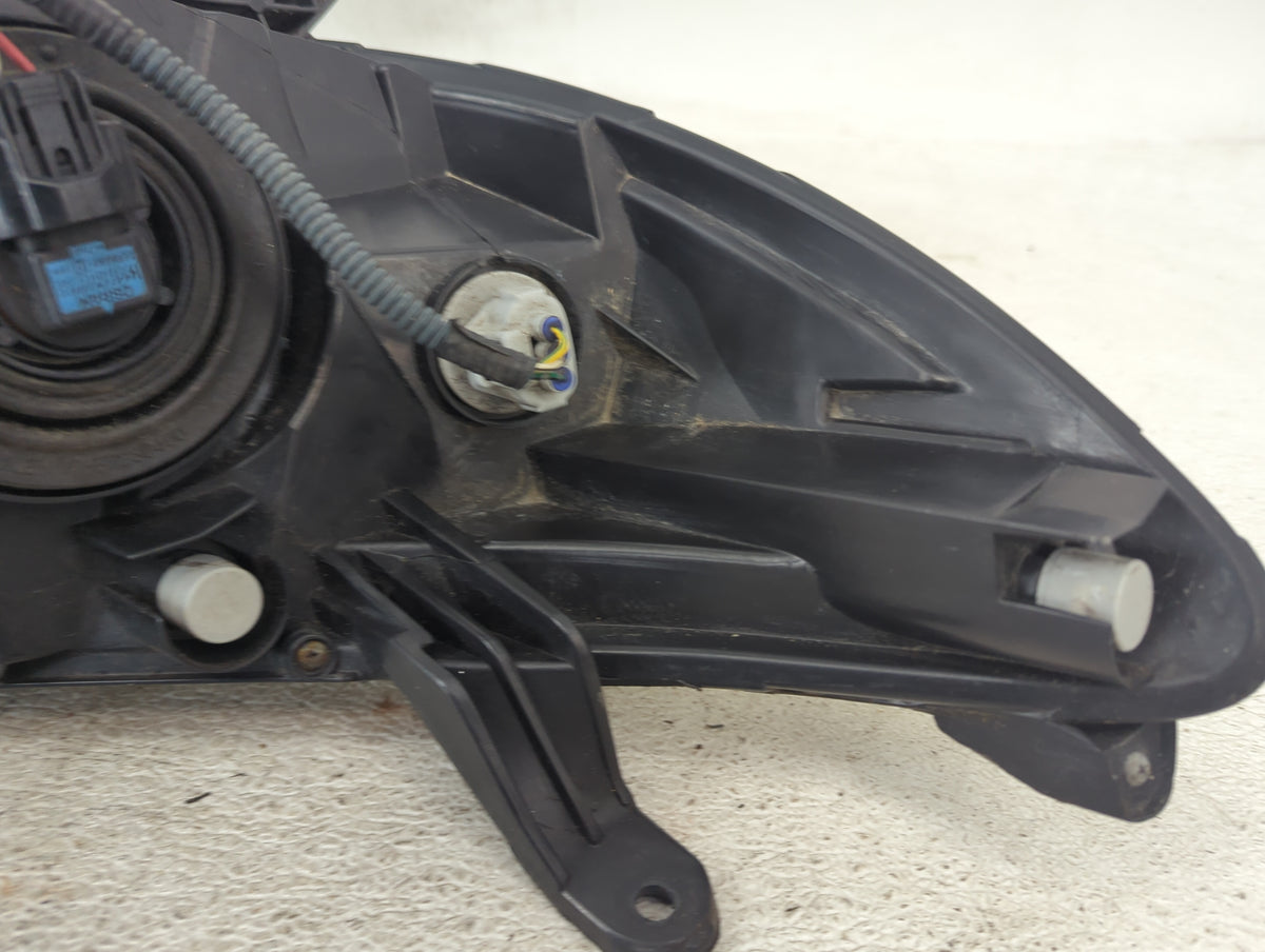 2011-2020 Toyota Sienna Driver Left Oem Head Light Headlight Lamp 1501562 - Oemusedautoparts1.com