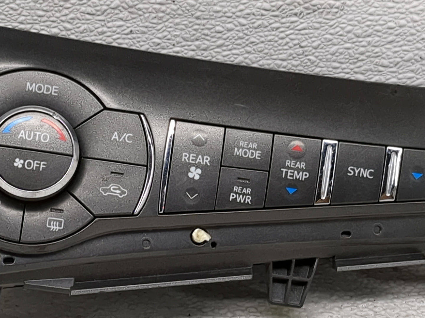 2011-2014 Toyota Sienna Climate Control Module Temperature AC/Heater Replacement P/N:55900-08150-E0 Fits Fits 2011 2012 2013