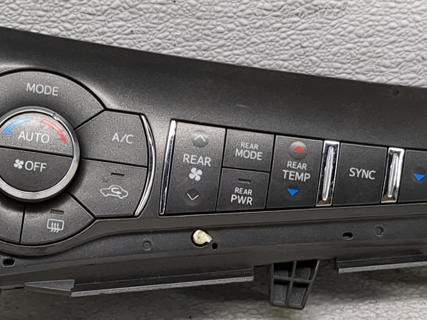 2011-2014 Toyota Sienna Climate Control Module Temperature AC/Heater Replacement P/N:55900-08150-E0 Fits Fits 2011 2012 2013